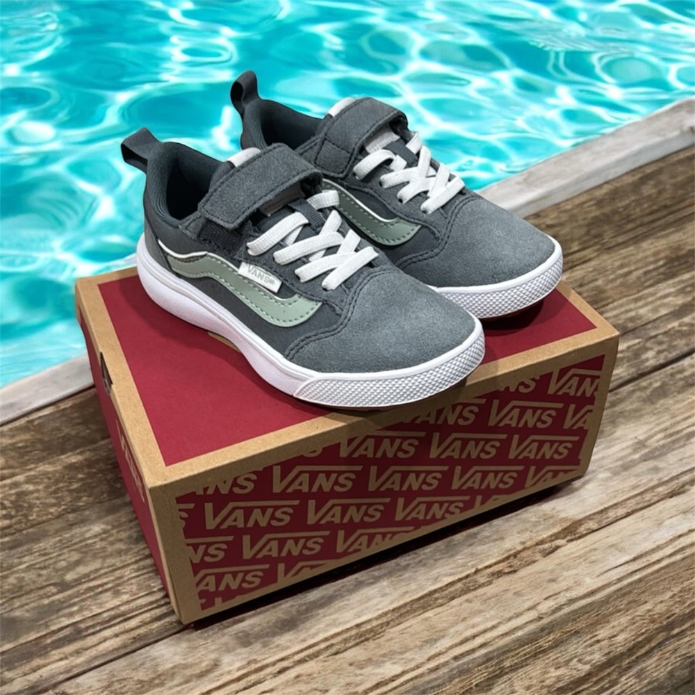 Vans Kids Sneakers in Blue/Gray and White